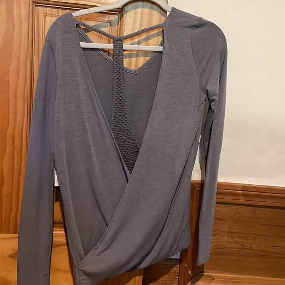 Grey shirt - Picture 2 of 3